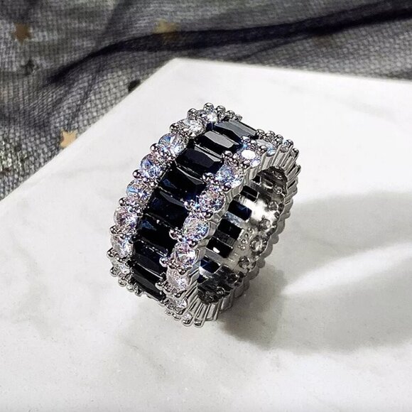 NEW 925 Sterling Silver Black Sapphire Diamond Ring Band - Picture 1 of 8